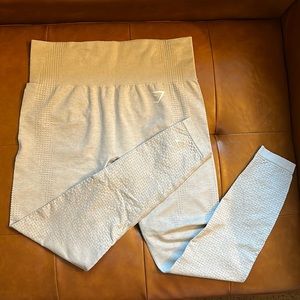 Gymshark 🦈 size medium light gray vital seamless leggings